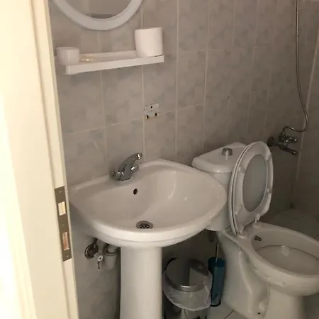 Oeztuem Otel ホテル